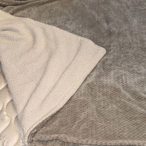 Cozy Cream white Gray Reversible Blanket 60 inch plush thick warm fall winter